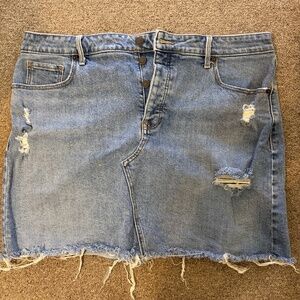 Old Navy Distressed Denim Jean Skirt Mini Size 16 Womens